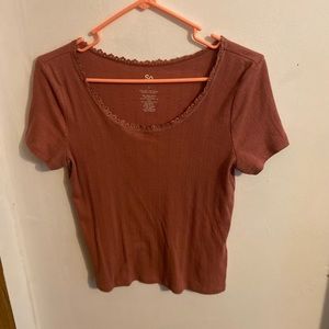 Medium SO Pink top w/ neck border